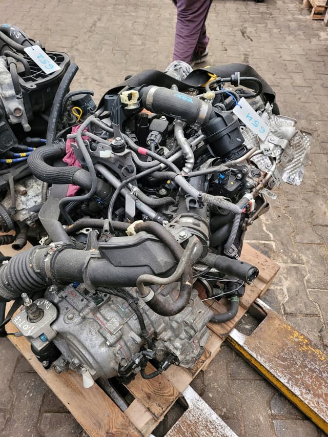 Silnik kompl. RENAULT DACIA NISSAN H4D450 1.0 TCE