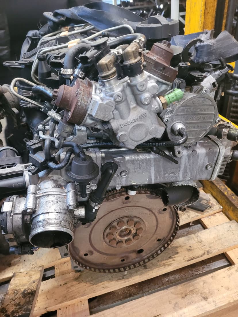 Silnik kompletny VOLVO XC60 2.4 D5 EURO 5 D5244T21